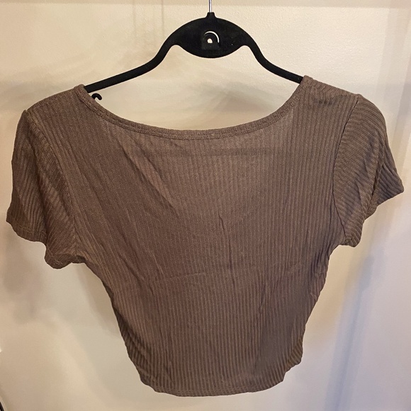 Green Garage button up crop top - Picture 2 of 3